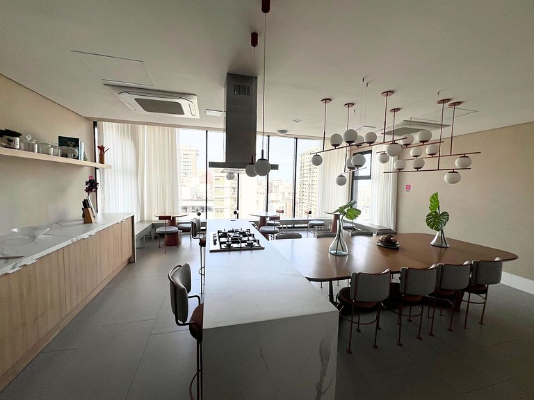 Estúdio com varanda ao lado da Avenida Paulista