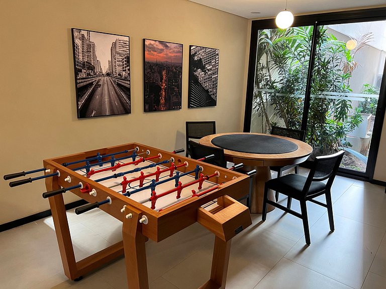 Estúdio com varanda ao lado da Avenida Paulista