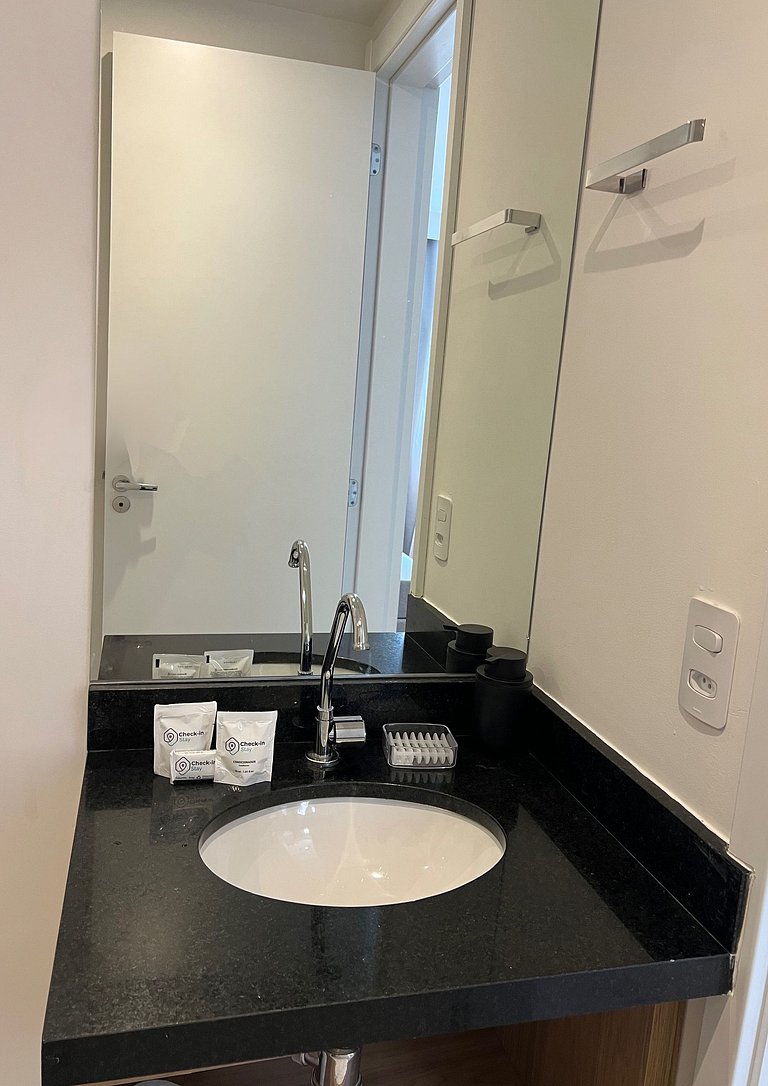 Apartamento 2 Quartos na República | Próx. Metrô