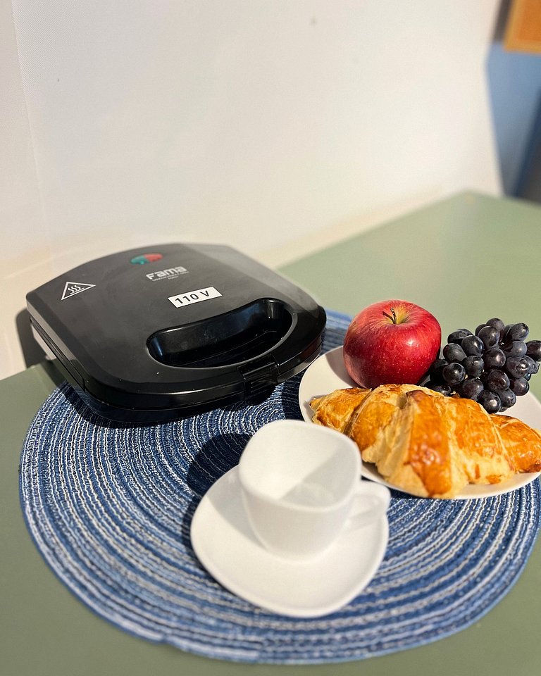 Studio moderno no VN Frei Caneca perto da Paulista