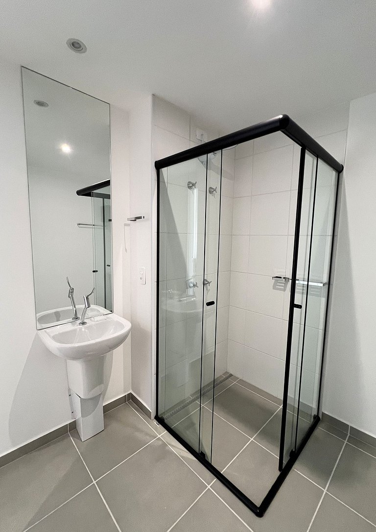 Studio moderno na Vila Mariana • Perto do metrô