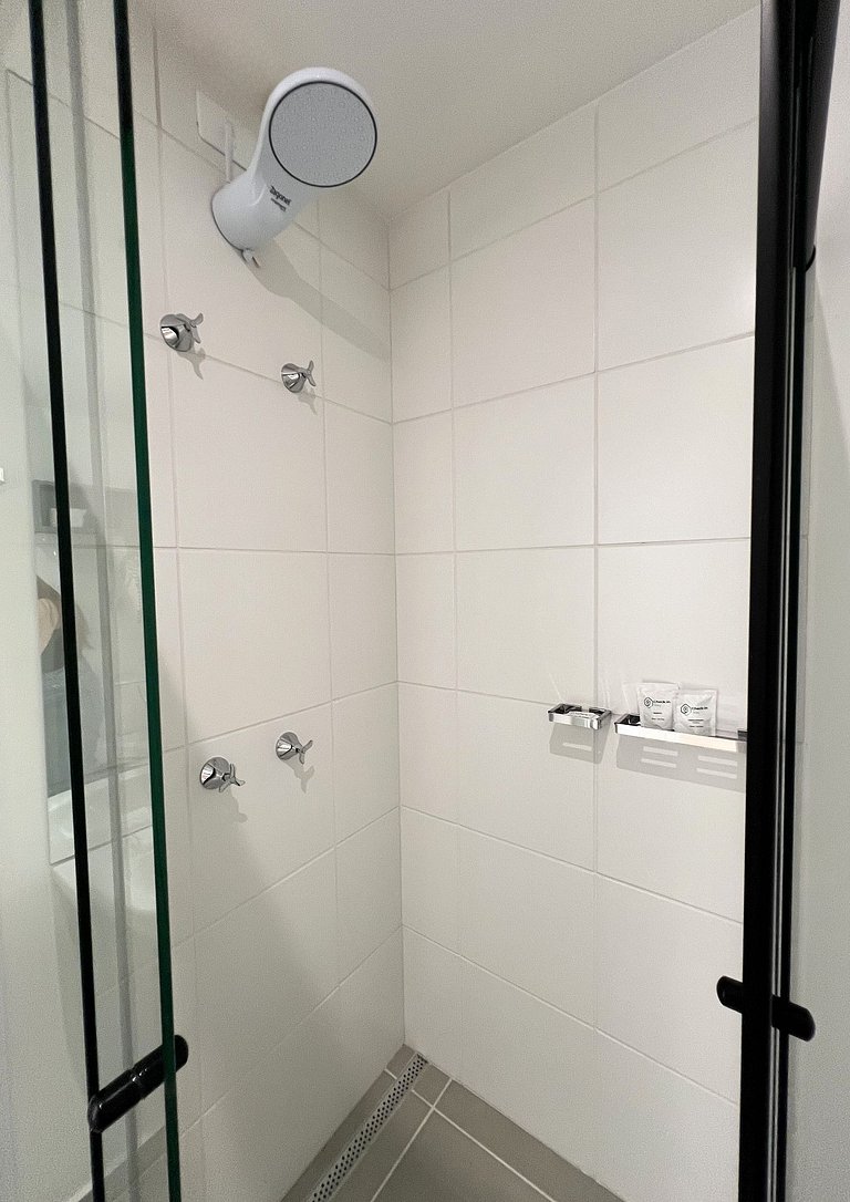 Studio moderno na Vila Mariana • Perto do metrô