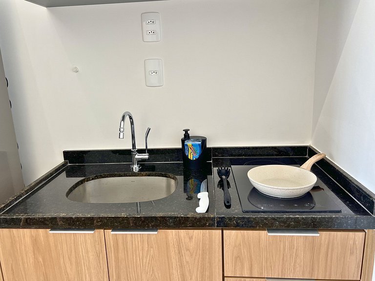 Studio moderno na Vila Mariana • Perto do metrô