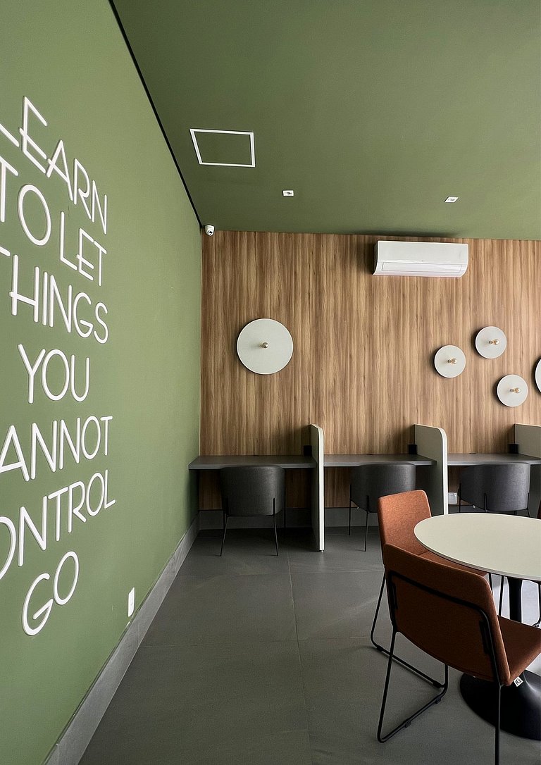 Studio moderno na Vila Mariana • Perto do metrô